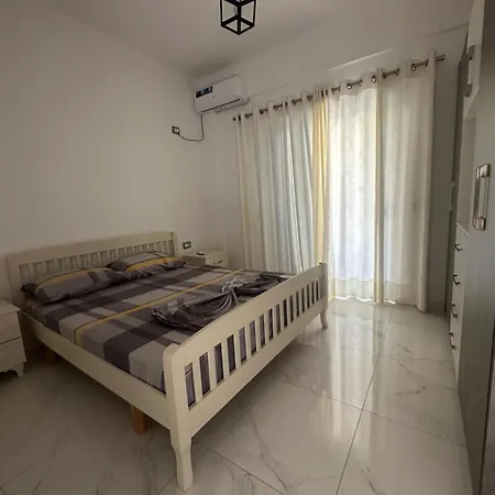 Taku Apartment